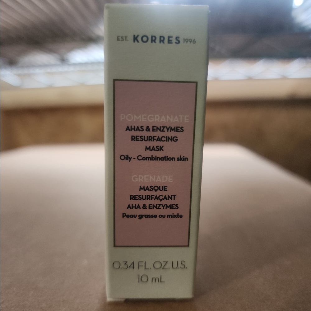 Korres Pomegranate Resurfacing Mask - Cream and Pink